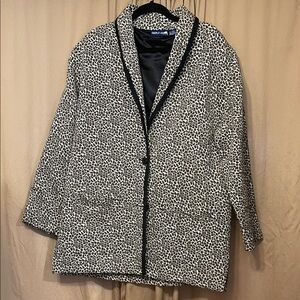Elegant Black/Brown and Cream Leopard Print Patterned Blazer Excellent Condition